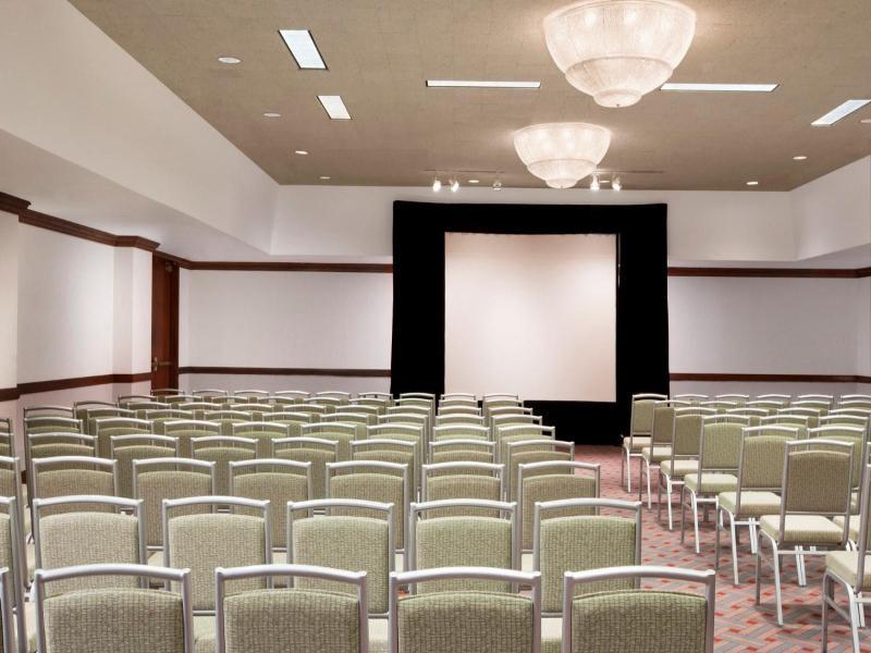 The Westin Kansas At Crown Center 4*