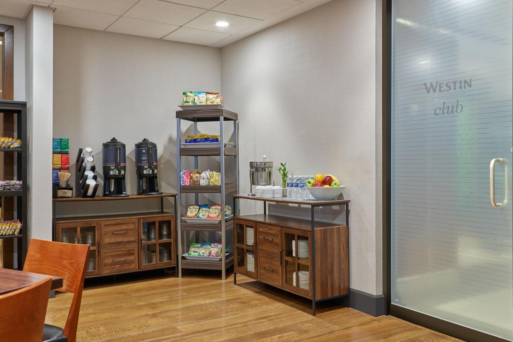The Westin Kansas At Crown Center 4*