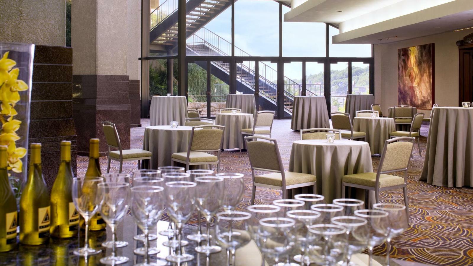 The Westin Kansas At Crown Center Hotel