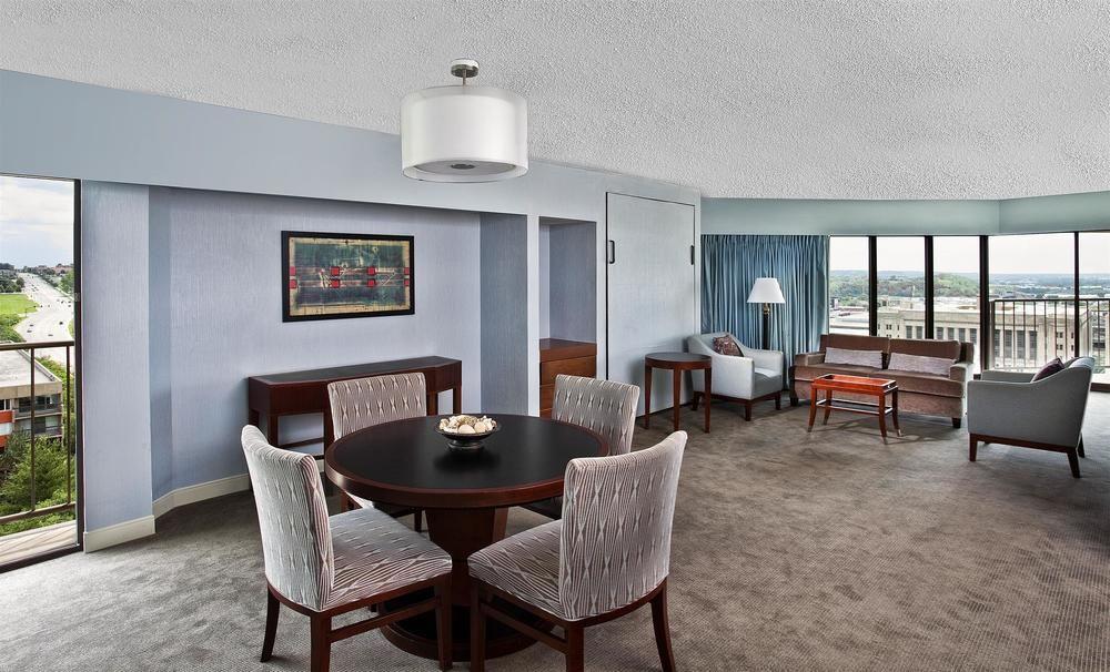 The Westin Kansas At Crown Center Hotel 4*