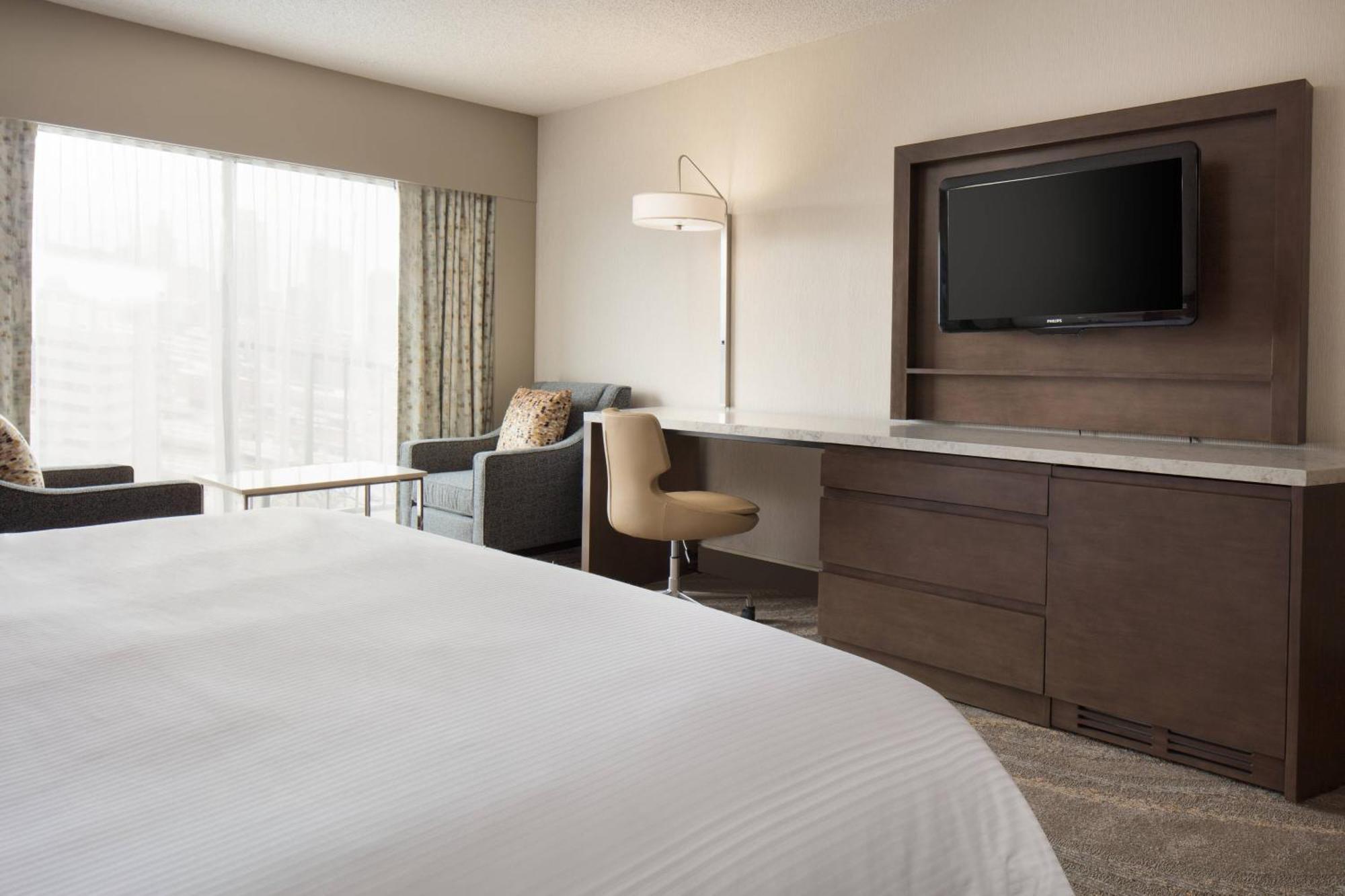 The Westin Kansas At Crown Center Hotel