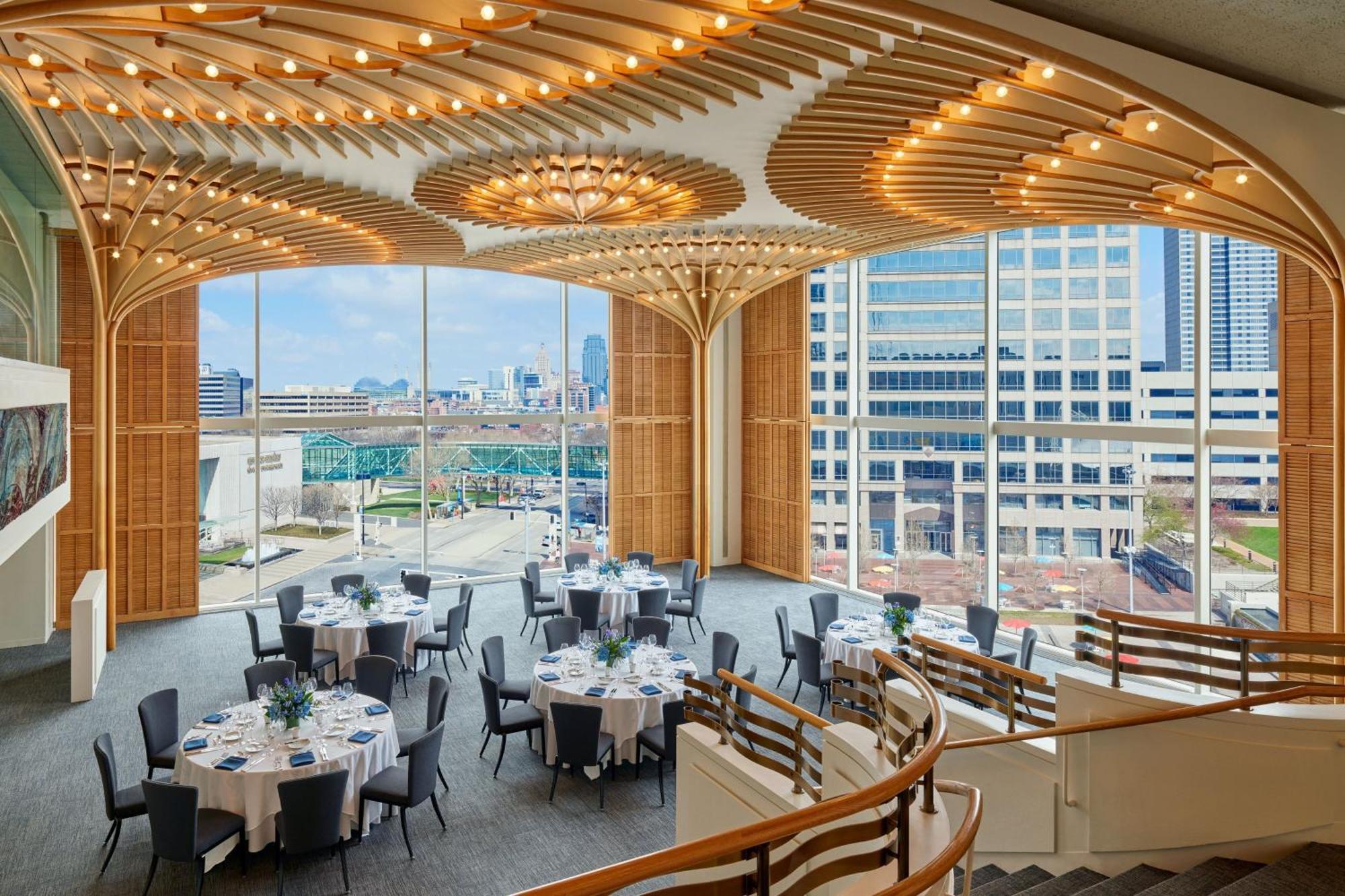 The Westin Kansas At Crown Center Hotel 4*