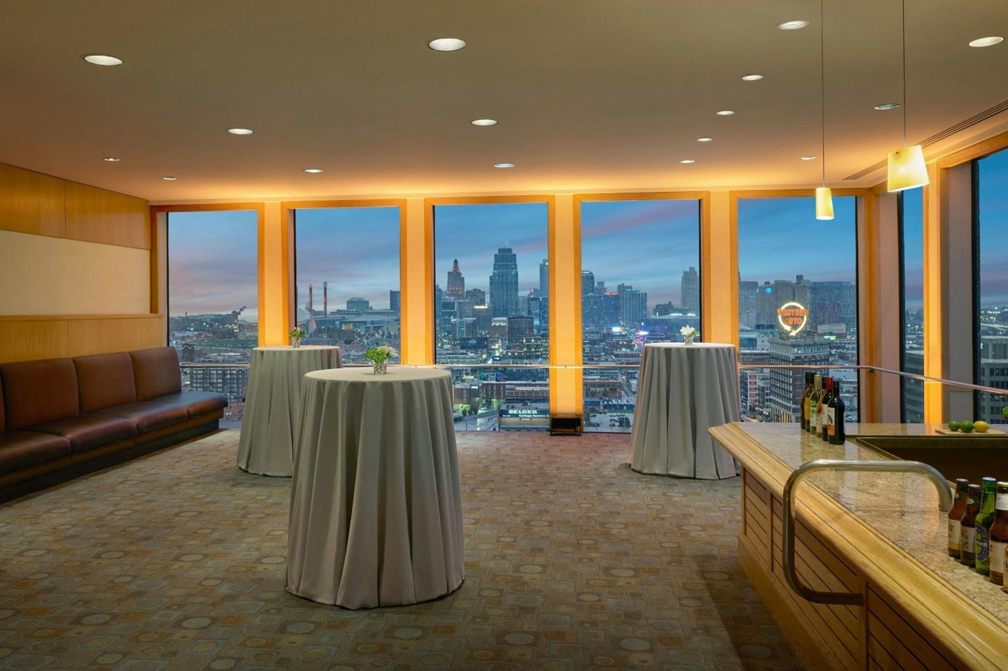 The Westin Kansas At Crown Center 4*